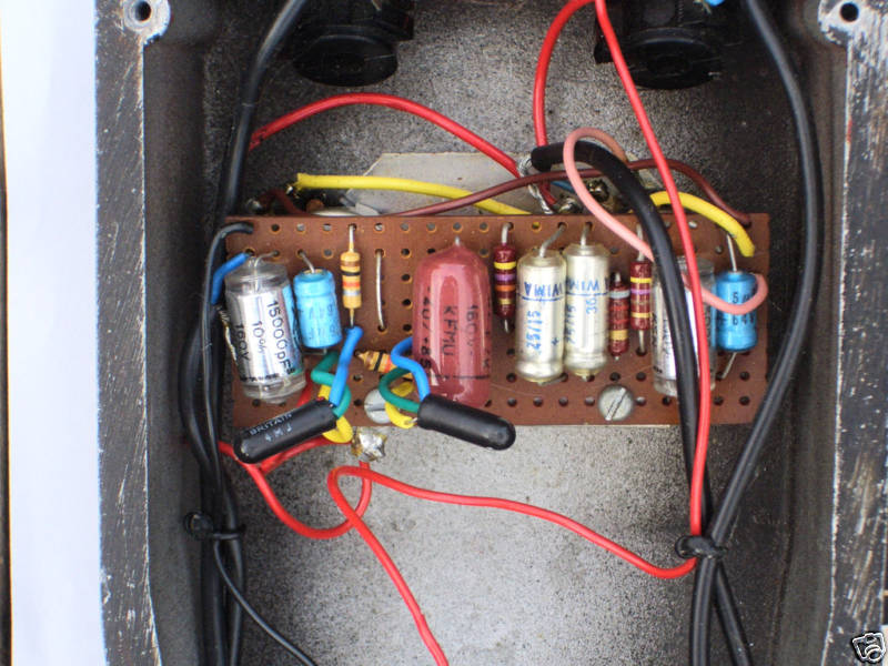Internals of an unbranded Tone Bender MKII