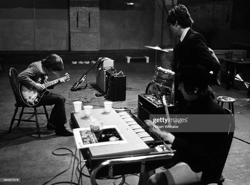 The Beatles rehearsing on November 20th 1965, with two Tone Bender MKI pedals visible in the background (Photo credit: Robert Whitaker/Getty Images)